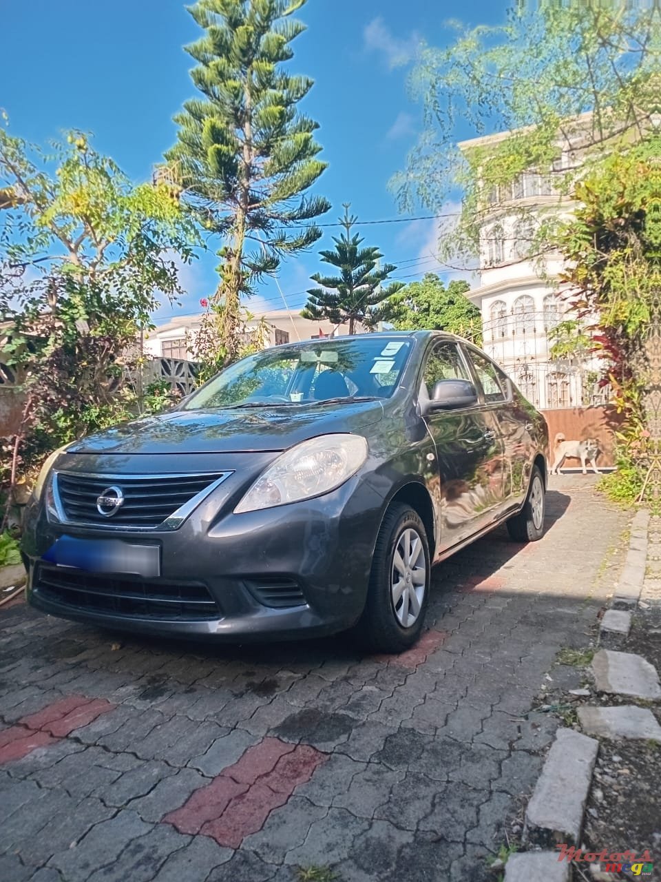 2013' Nissan Almera photo #3