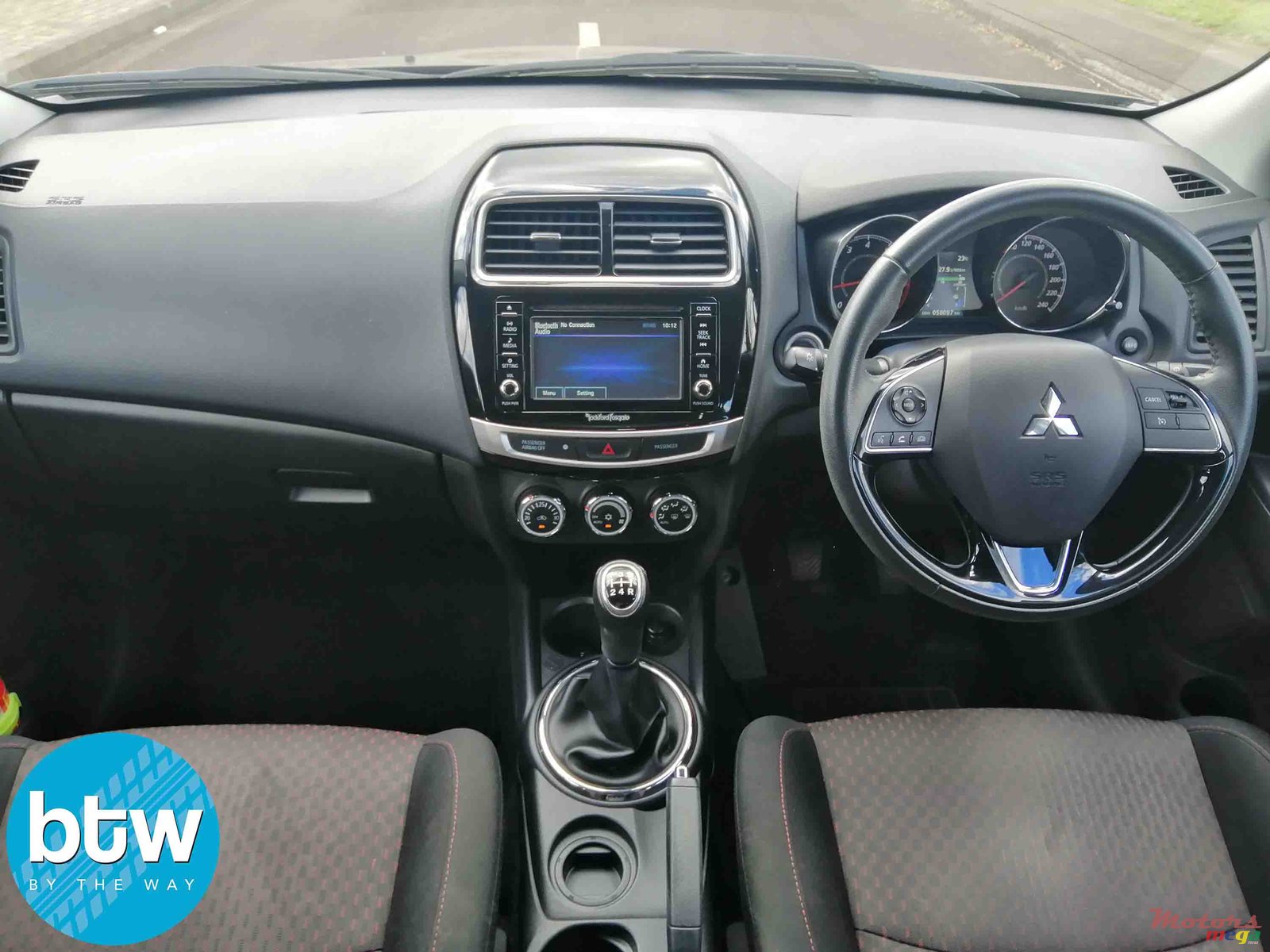 2017' Mitsubishi ASX photo #5