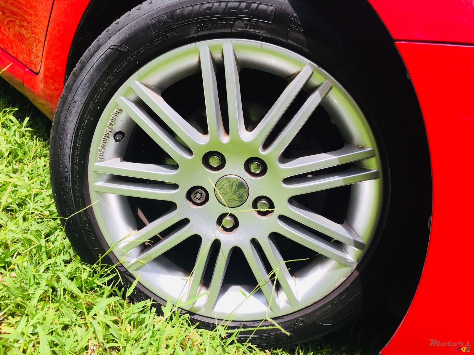 2008' Toyota Auris 1.6 VVTi SR 5dr photo #7