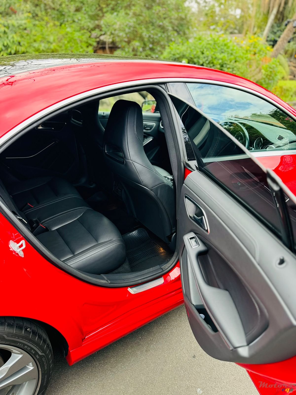 2014' Mercedes-Benz CLA 180 photo #4