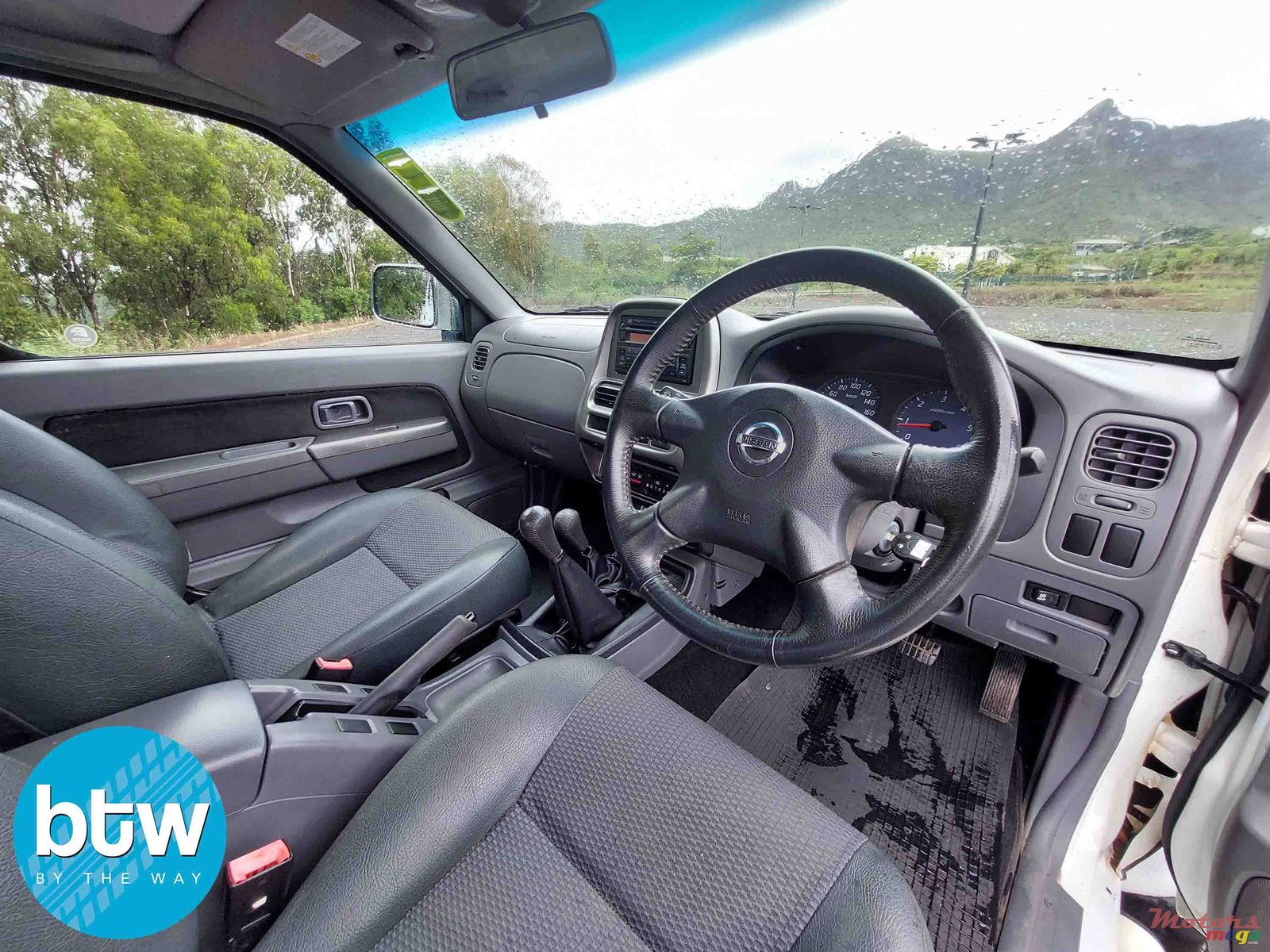 2016' Nissan NP300 photo #6