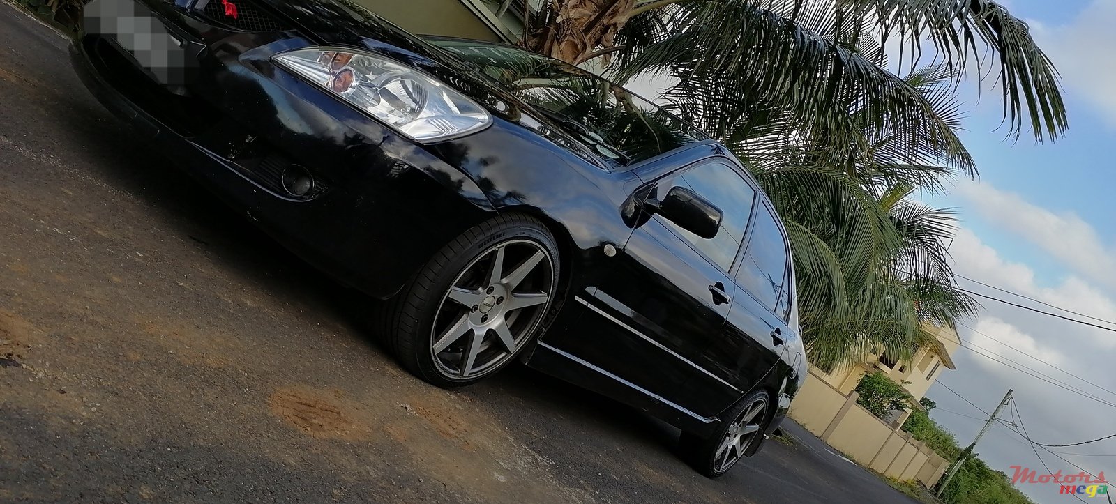 2005' Mitsubishi photo #5