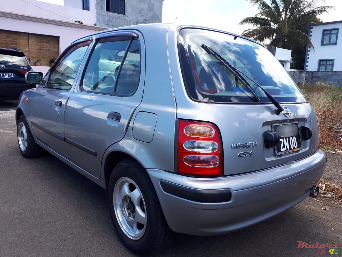 2000' Nissan March photo #2