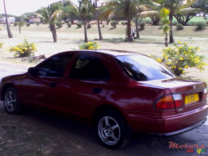 1998' Mazda 323 non photo #2