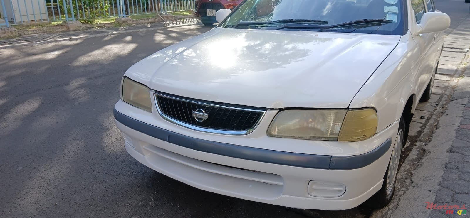 2001' Nissan Sunny photo #5