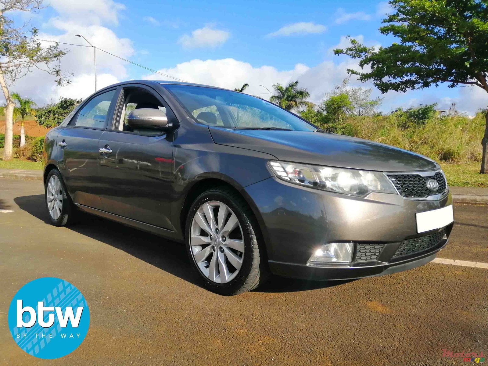 2011' Kia Cerato photo #1