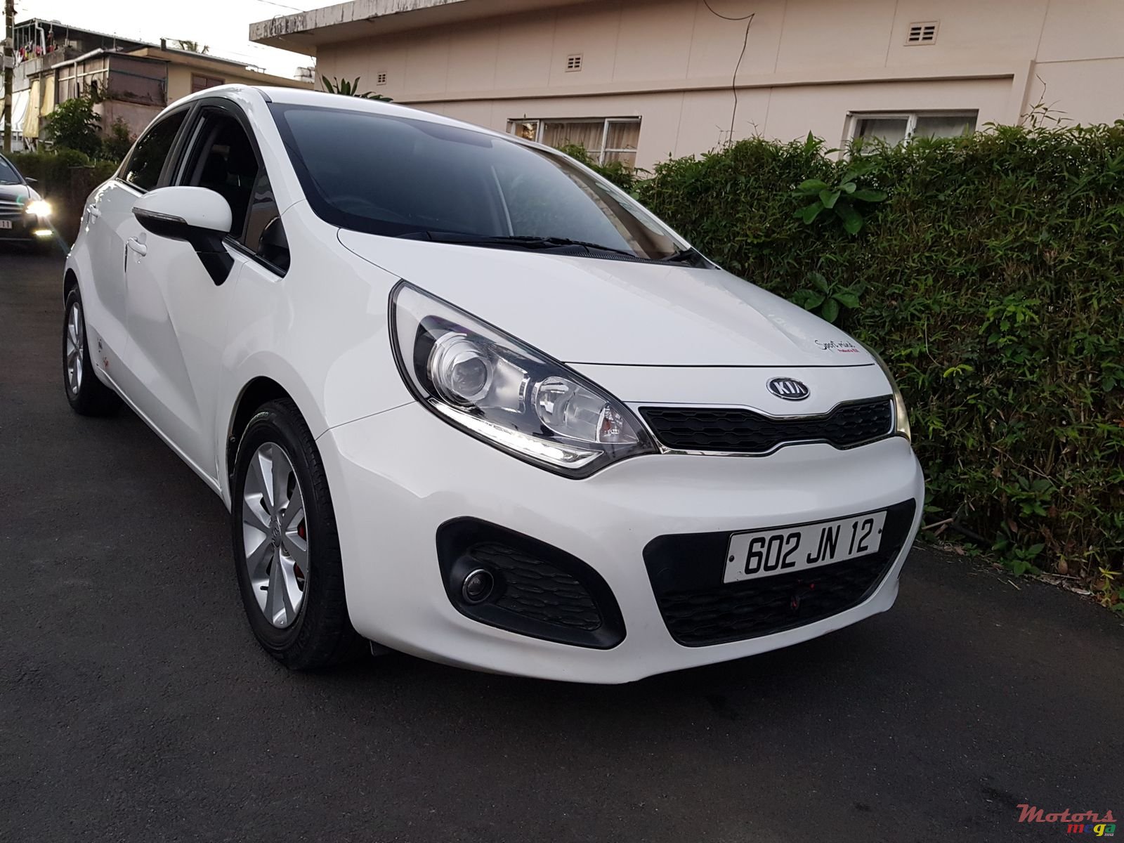 2012' Kia Rio photo #1