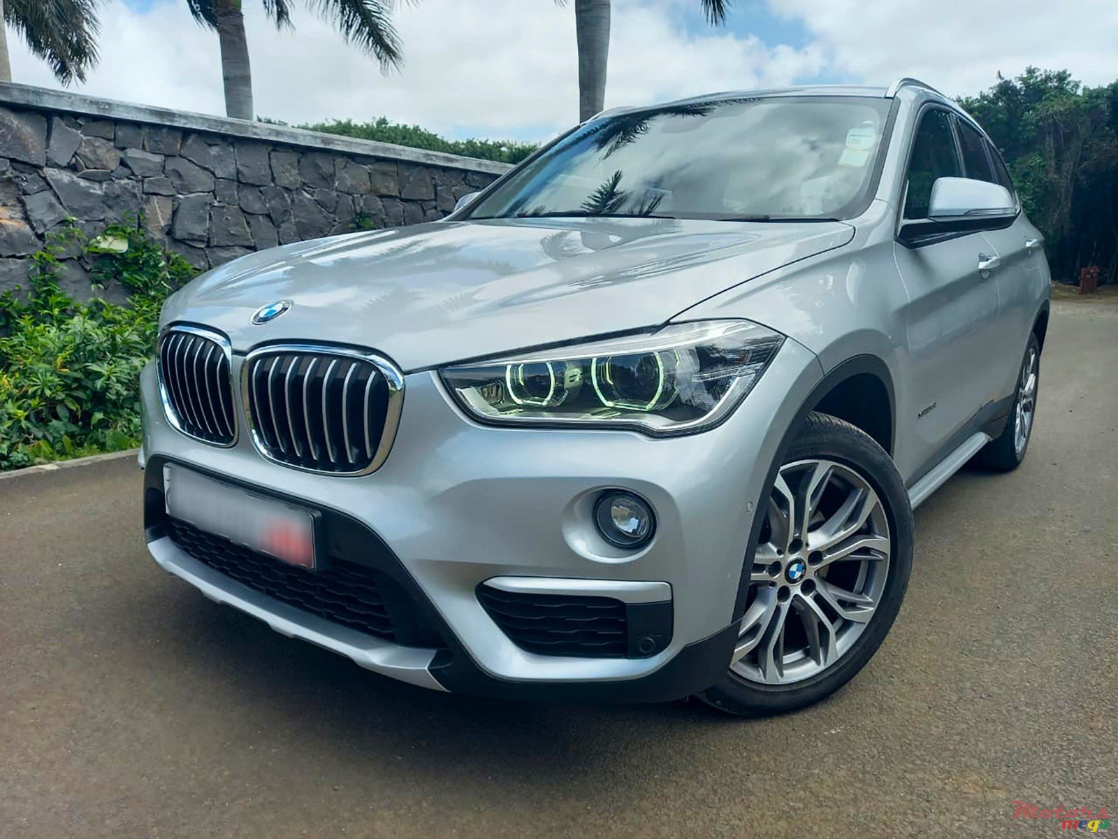 2017' BMW X1 SDrive 18i X Line 1.5 photo #1