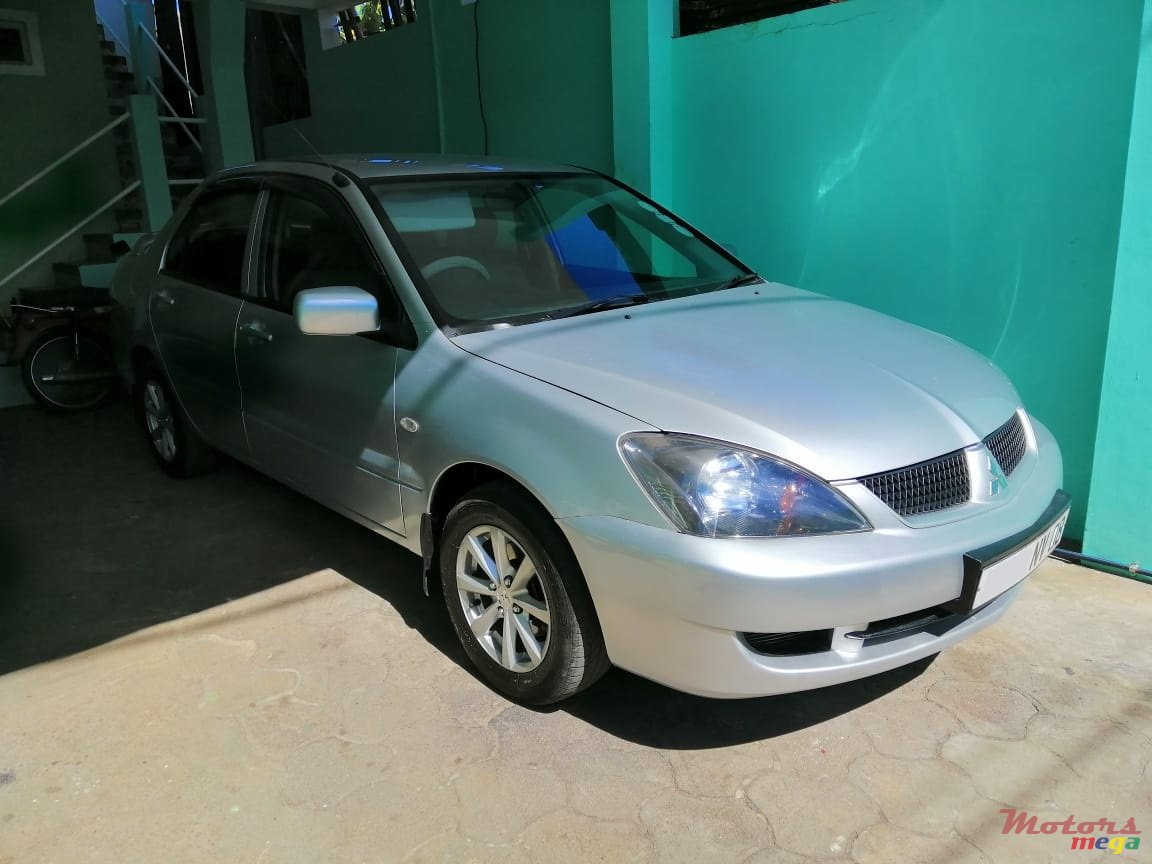 2008' Mitsubishi Lancer GLX photo #1