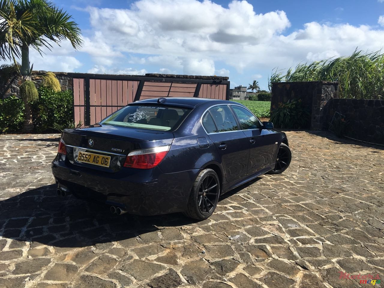 2006' BMW 525 photo #1