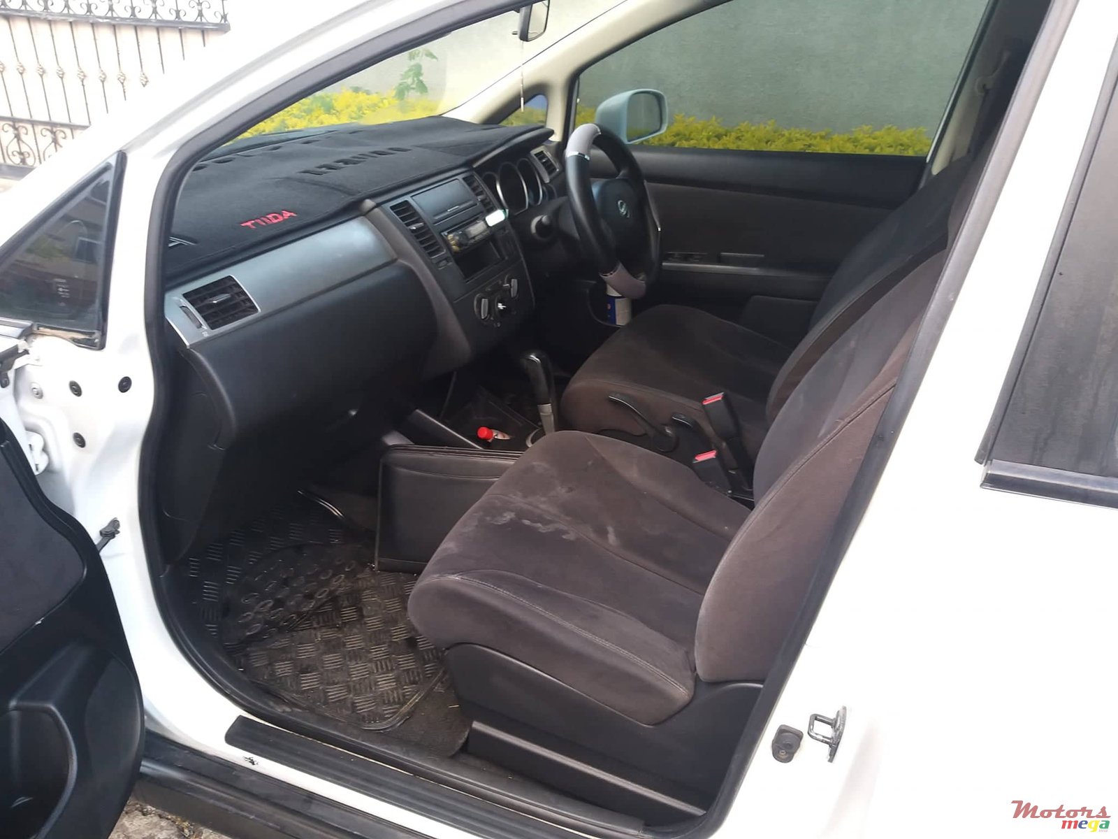 2006' Nissan Tiida Latio photo #4