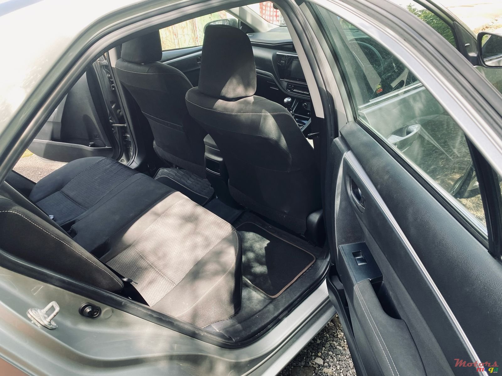 2017' Toyota Corolla photo #5