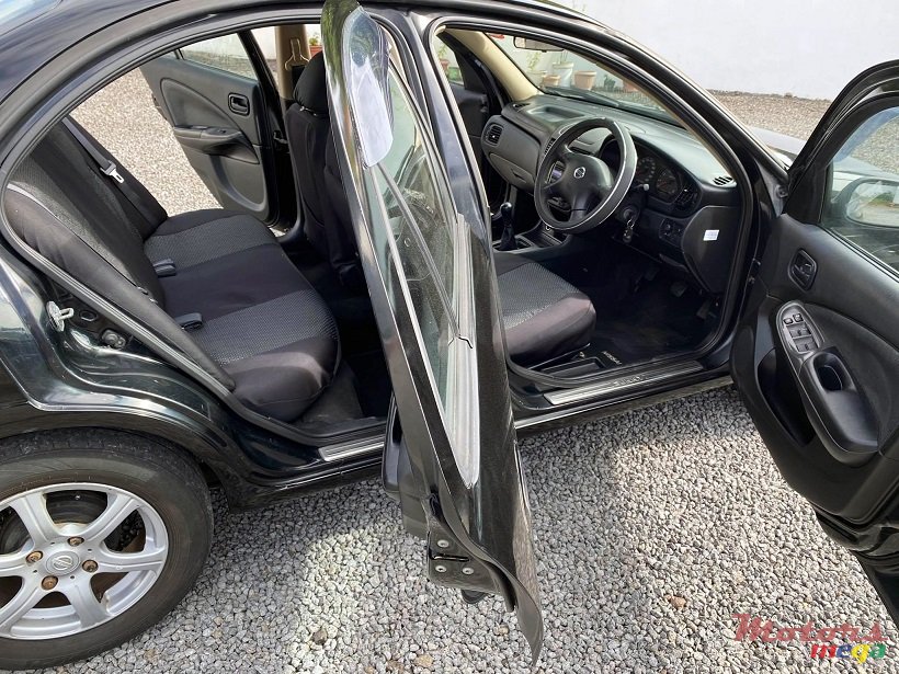 2005' Nissan Sunny N17 Manual JAPAN photo #4