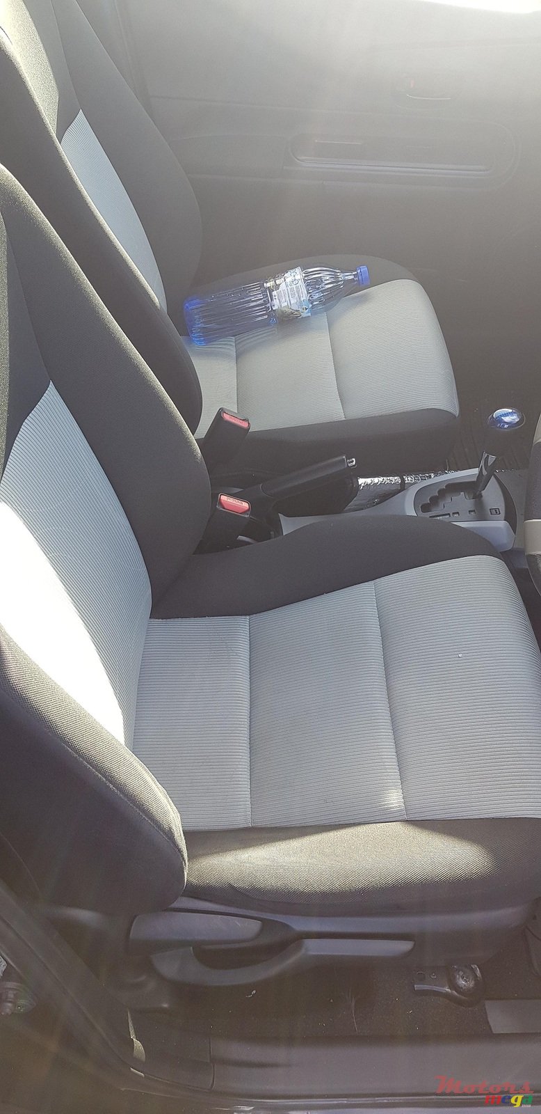 2013' Toyota Aqua photo #5