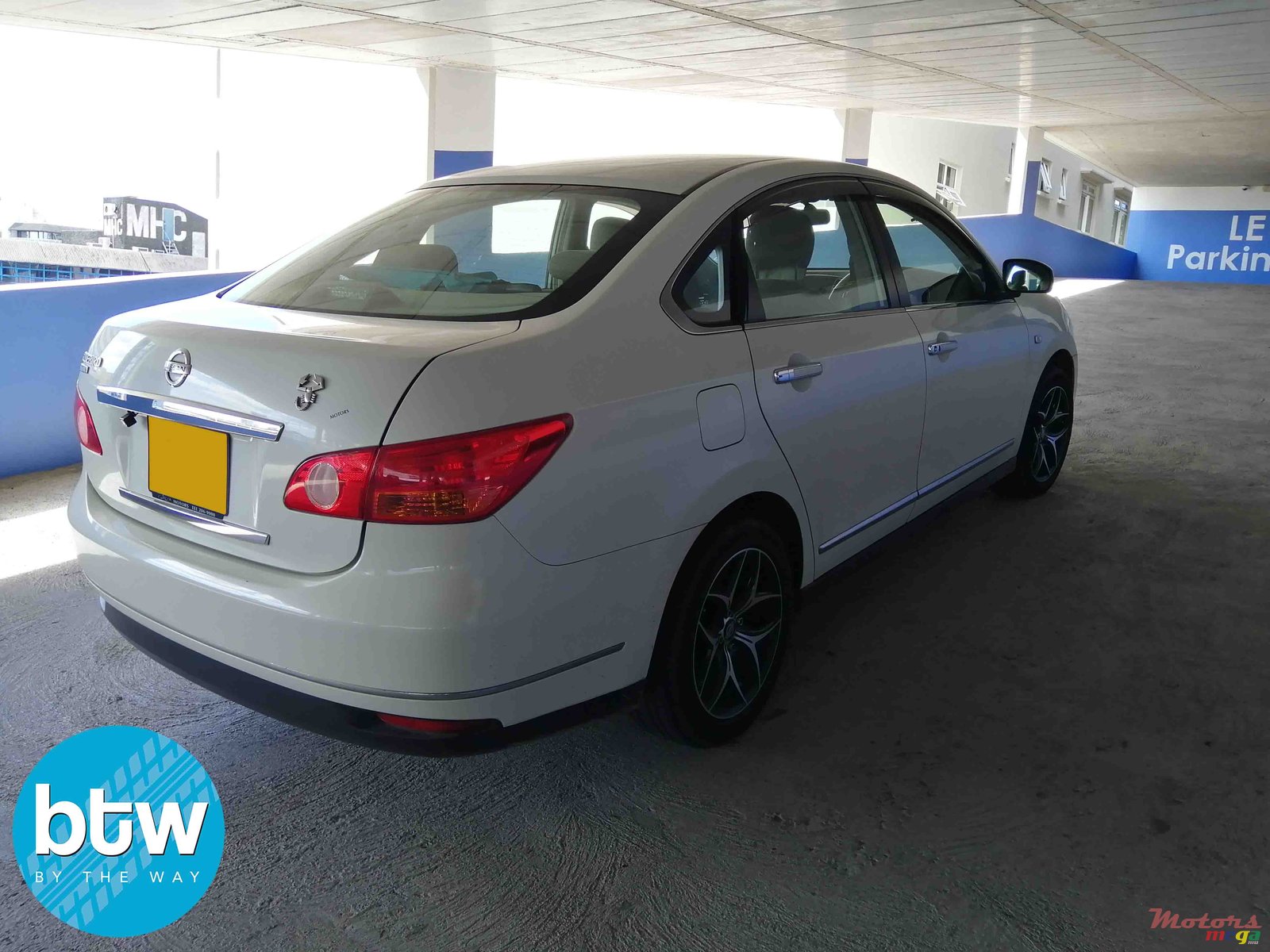 2011' Nissan Bluebird Sylphy photo #2