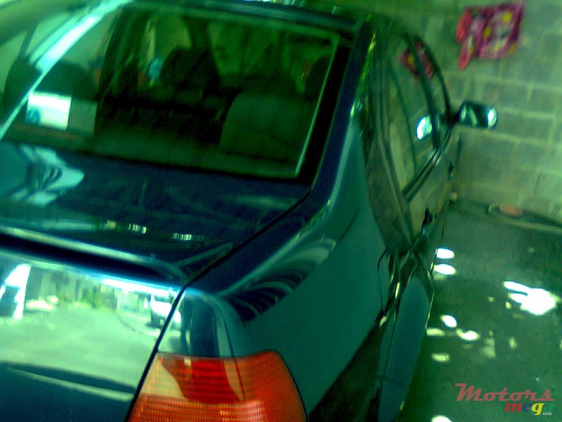 2004' Volkswagen Bora photo #7