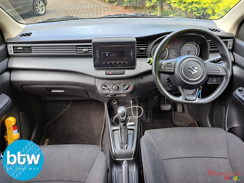 2022' Suzuki Ertiga GL photo #5