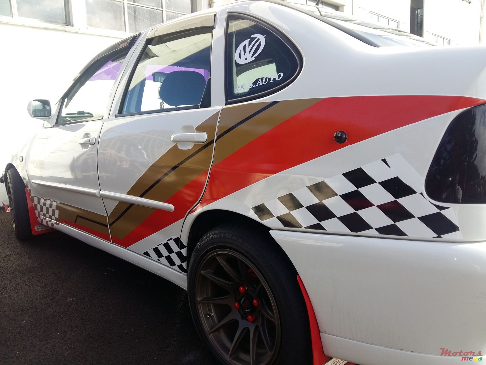 1998' Volkswagen Cross Polo photo #1