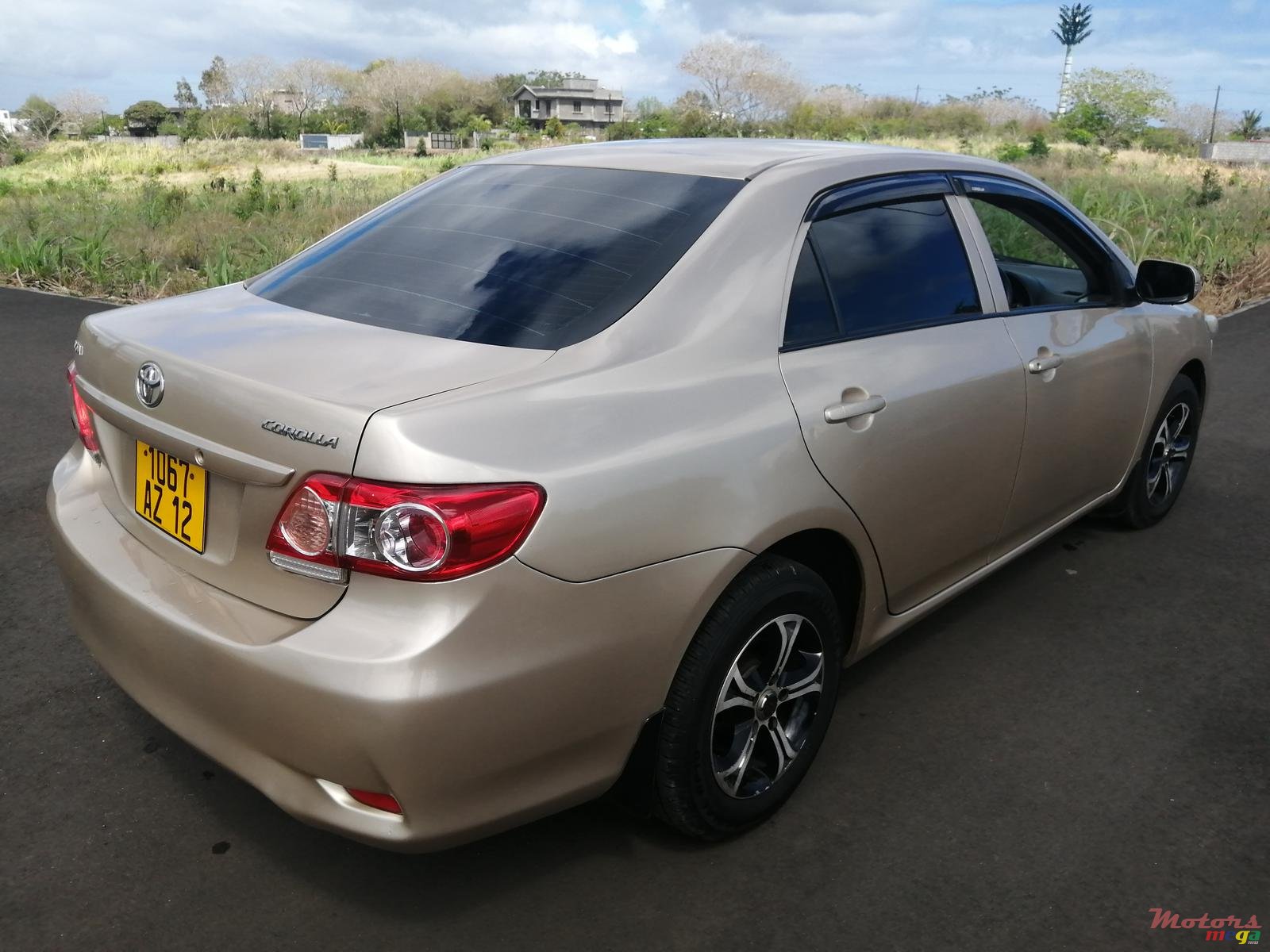 2012' Toyota Corolla photo #2