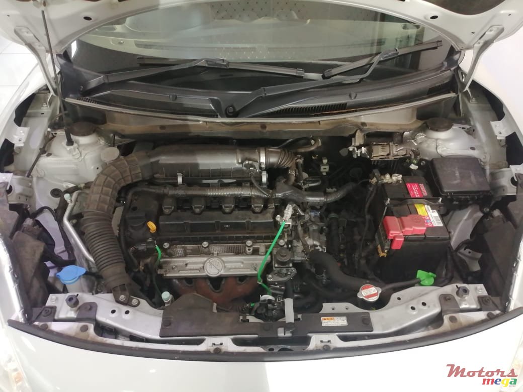 2019' Suzuki Swift photo #4