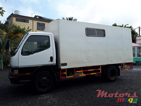 1999' Mitsubishi Canter photo #2