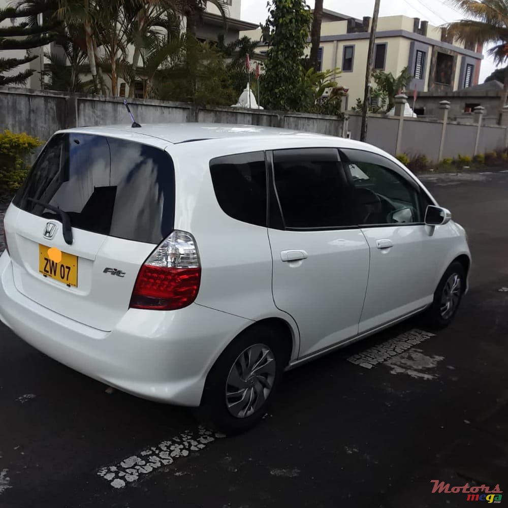 2007' Honda Fit photo #3