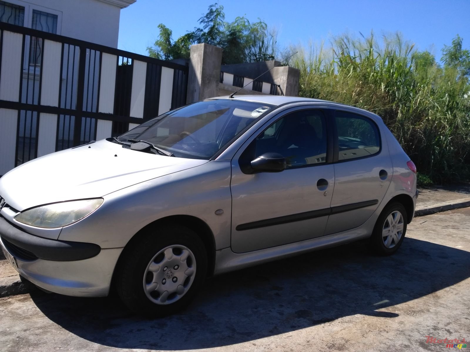 2001' Peugeot 206 photo #2