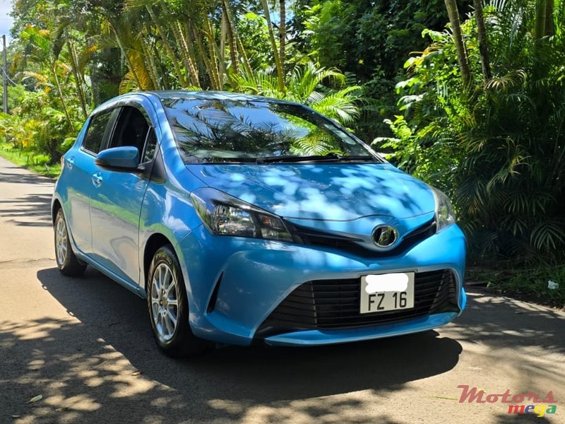 2016' Toyota Vitz photo #1