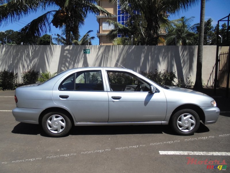 1998' Nissan photo #1