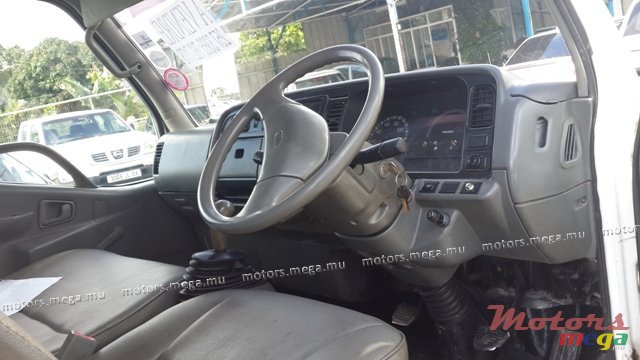 2005' Mitsubishi canter photo #6