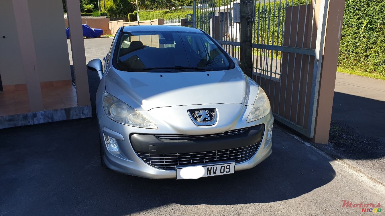 2009' Peugeot 308 photo #2