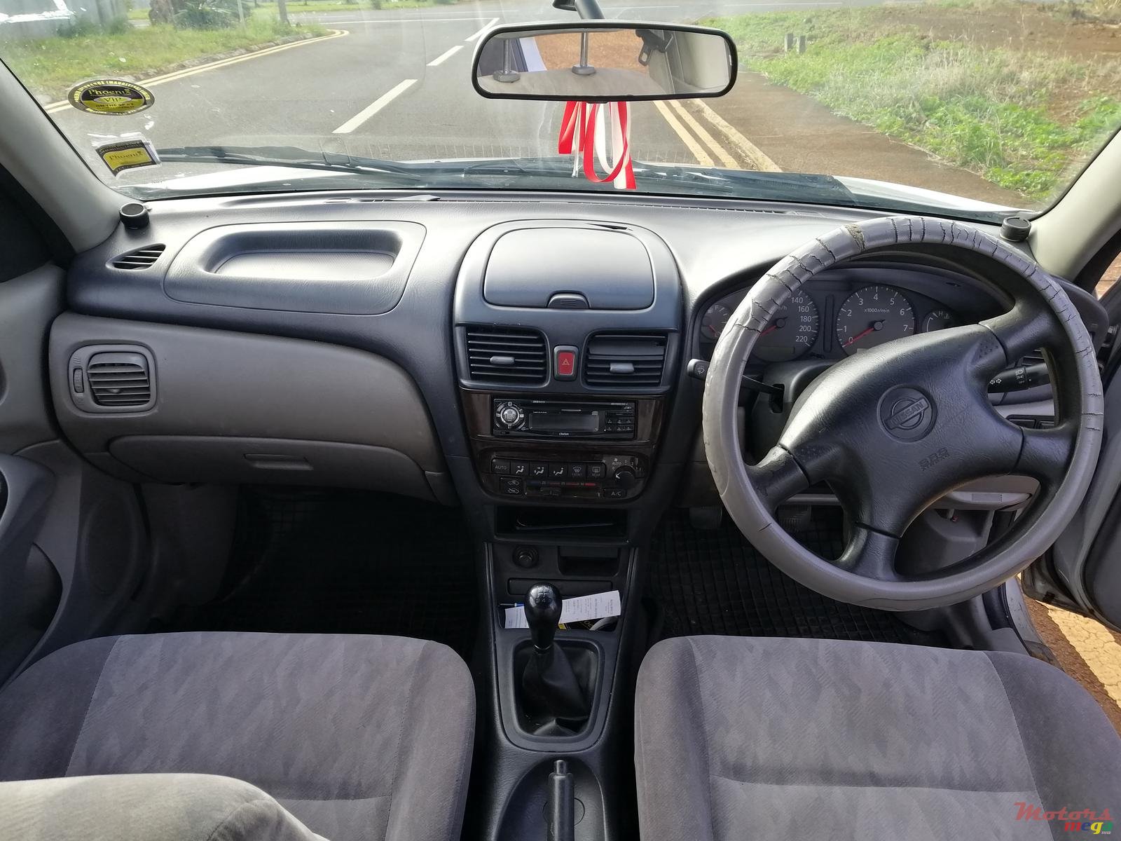 2001' Nissan Sunny photo #4