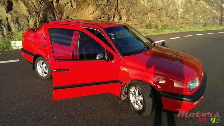 1995' Volkswagen Vento photo #3