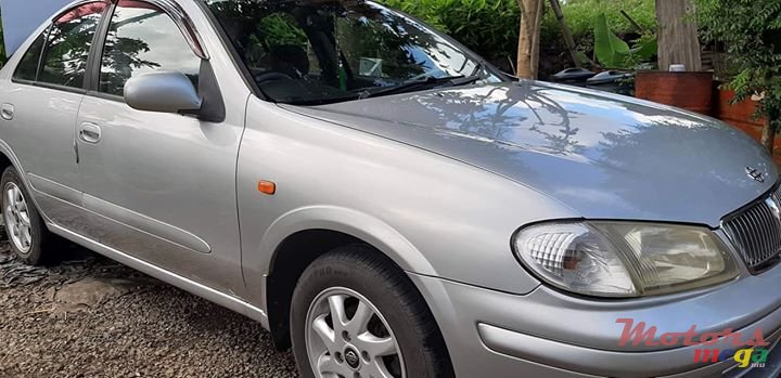 2001' Nissan Sunny photo #3