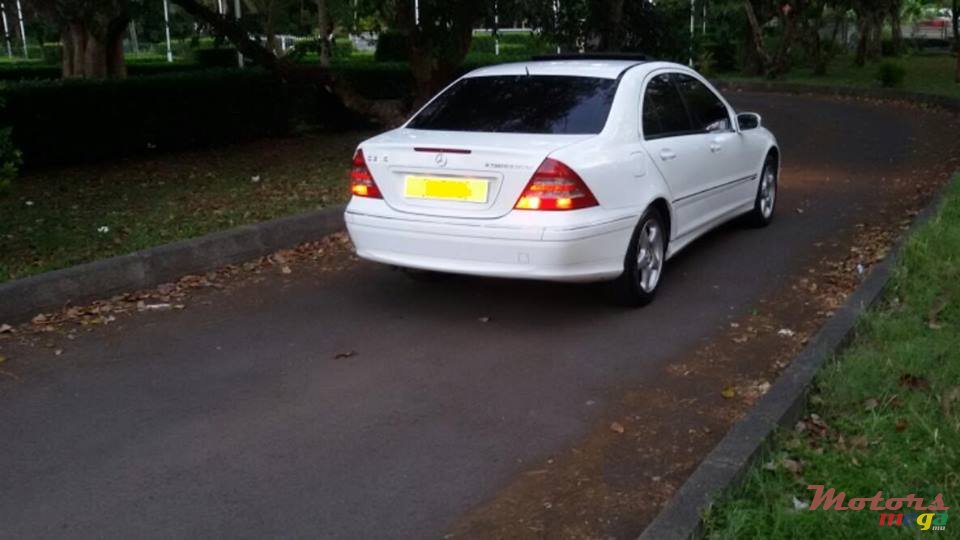 2002' Mercedes-Benz C200 Kompressor  photo #2