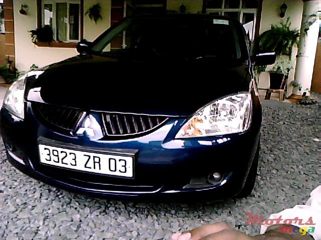 2003' Mitsubishi Lancer GLX photo #1