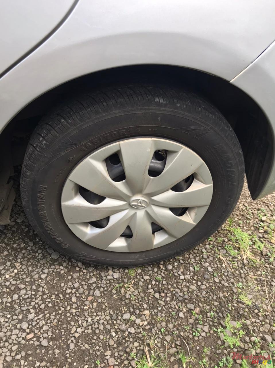 2012' Toyota Vitz photo #6