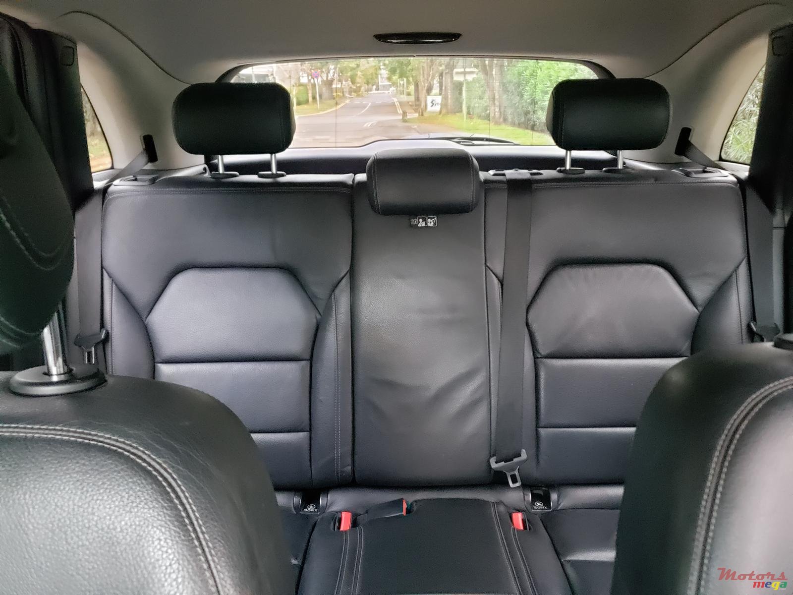 2013' Mercedes-Benz 200 photo #5