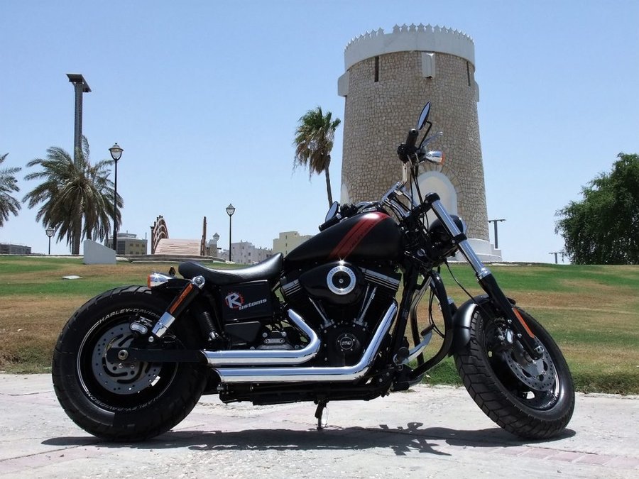 Harley Davidson Fat Bob ‘Vakhtra’ by Radical Custom