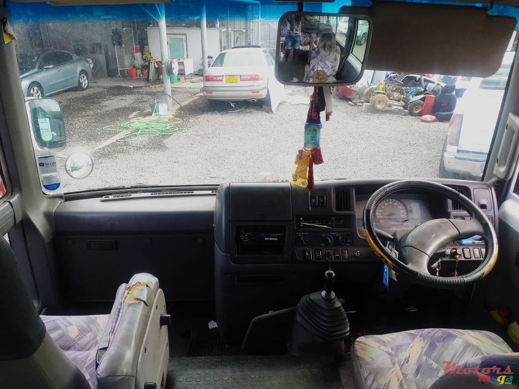 2004' Nissan civilian photo #6