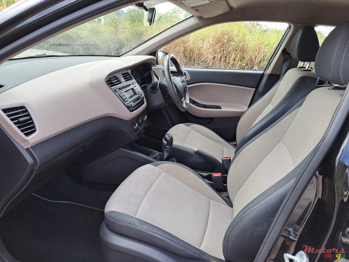 2016' Hyundai i20 photo #5