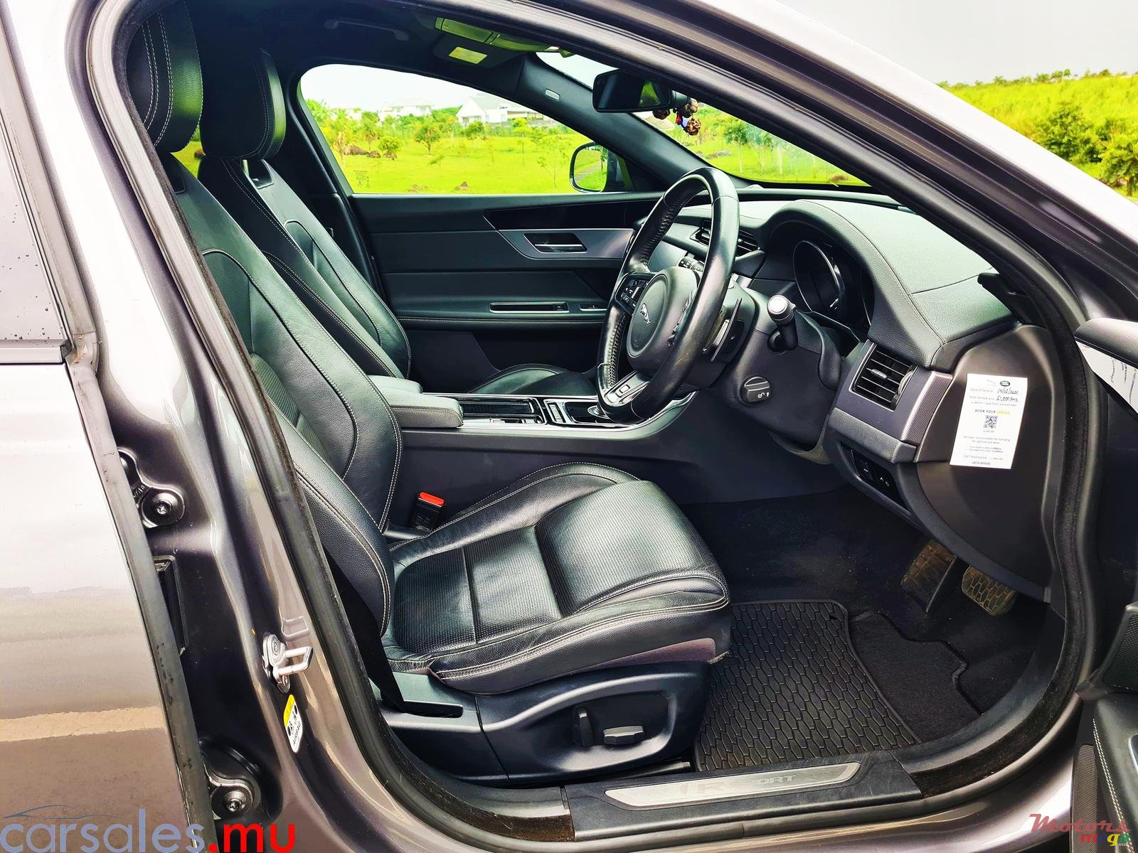 2018' Jaguar XF R Sport photo #5