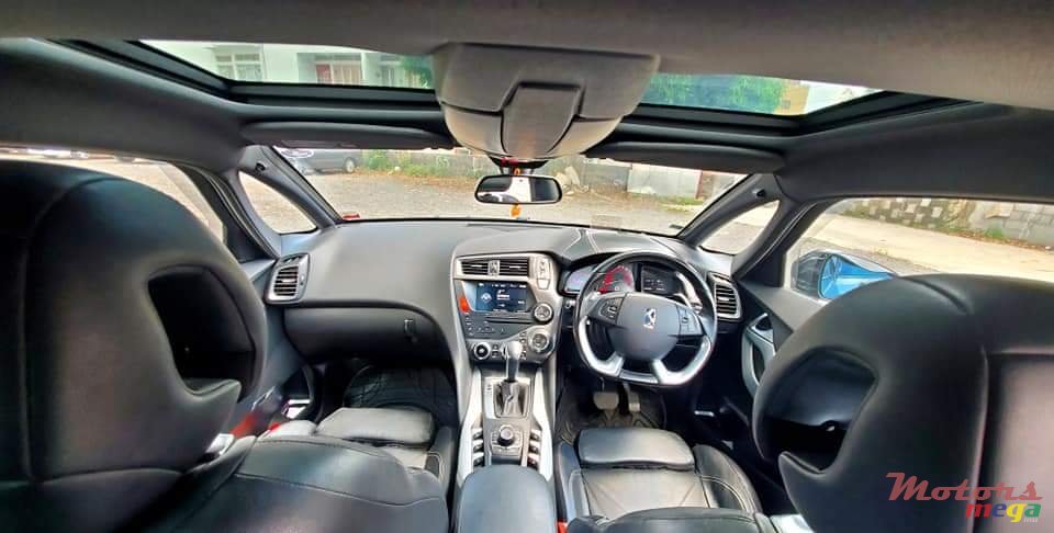2015' Citroen DS5 photo #5