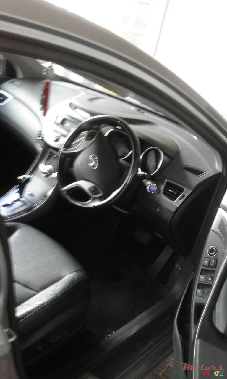 2013' Hyundai Elantra photo #7