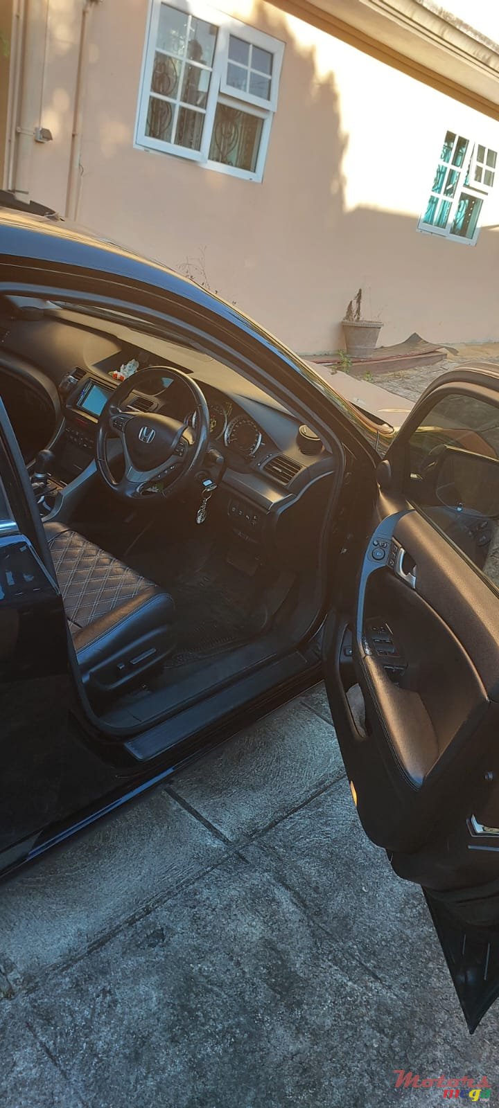 2011' Honda Accord photo #7