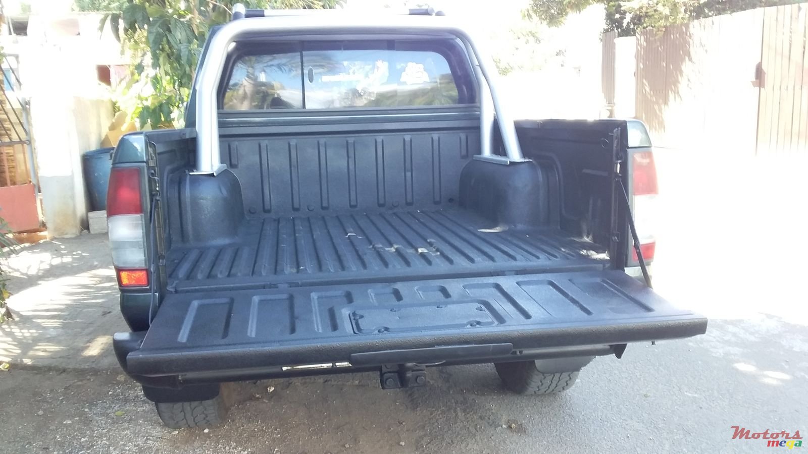 2003' Nissan Hardbody photo #4