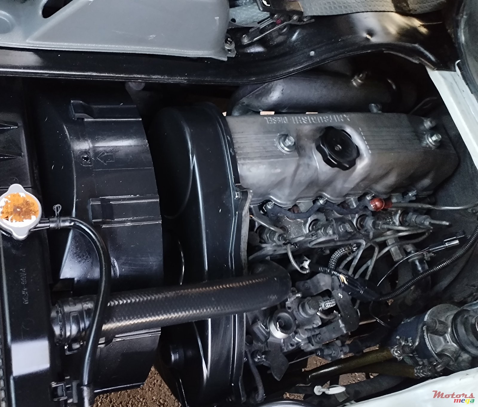 2012' Mitsubishi Delica photo #5