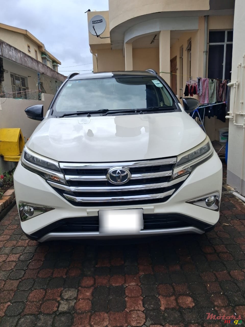 2021' Toyota RAV4 Rush photo #2