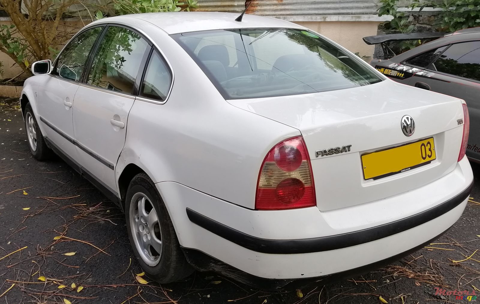 2003' Volkswagen Passat photo #2