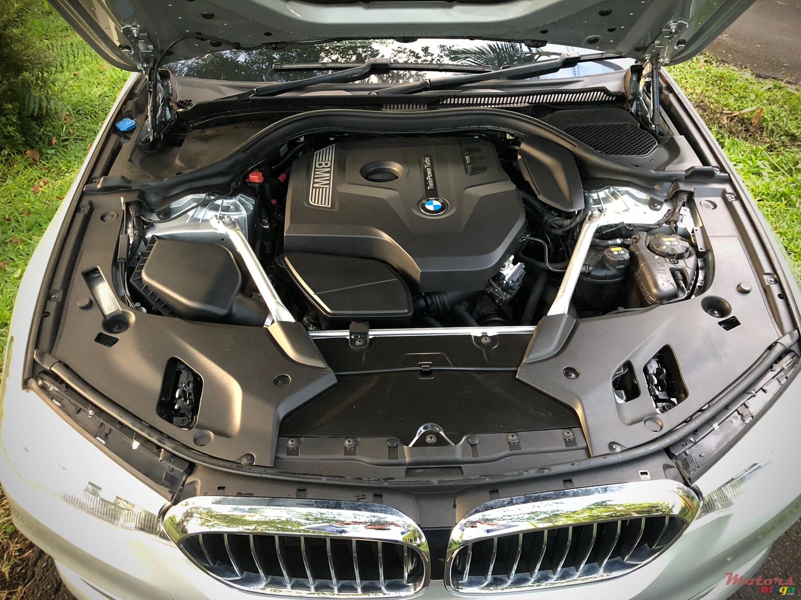 2018' BMW 520i photo #5